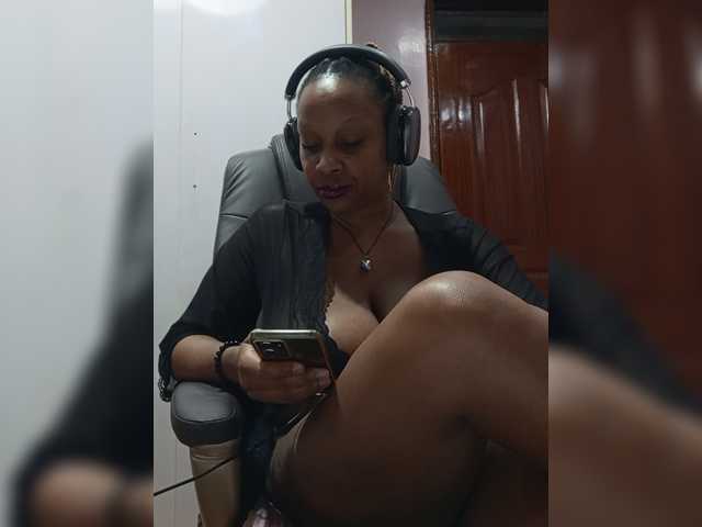 CandyLove live cam on BongaCams