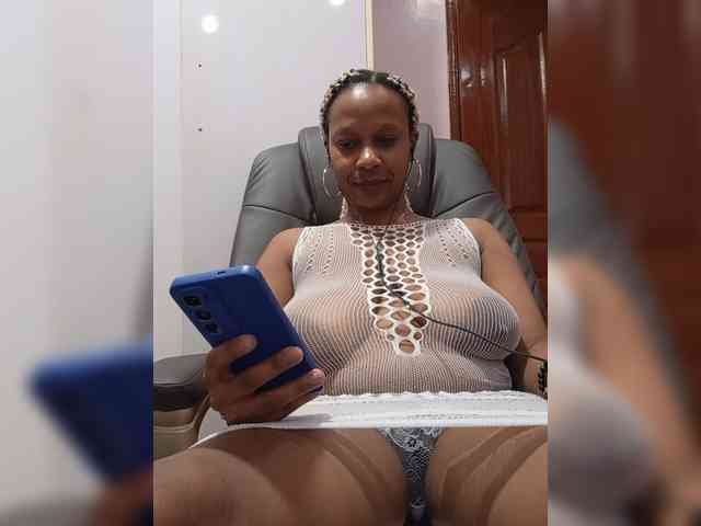 CandyLove Live Webcam on BongaCams