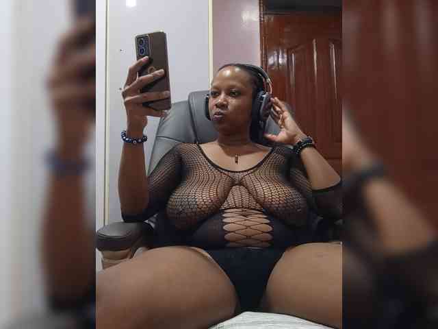 CandyLove Live Webcam on BongaCams