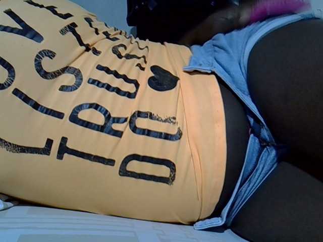 Sexycharlet43 Live Cam on BongaCams