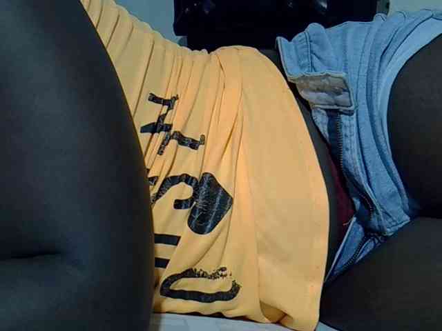 Sexycharlet43 webcam