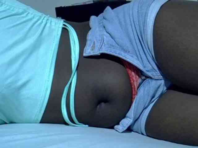 Sexycharlet43 webcam