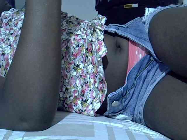 Sexycharlet43 webcam