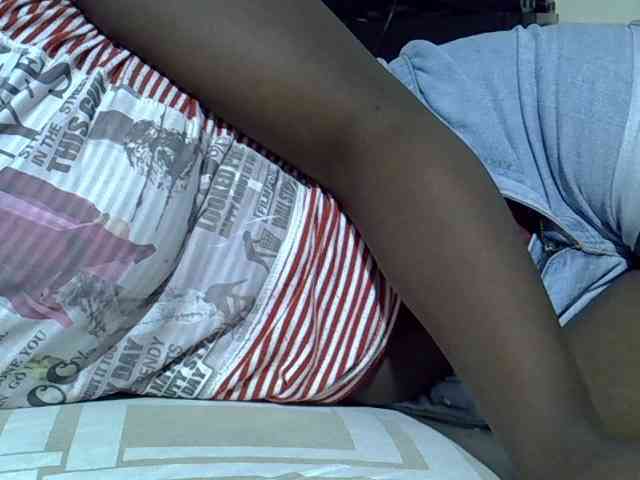 Sexycharlet43 webcam