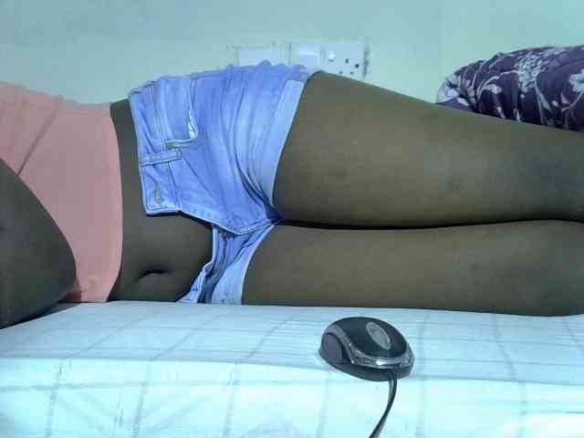 Sexycharlet43 webcam