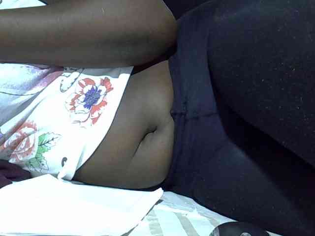 Sexycharlet43 webcam