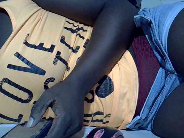 Sexycharlet43 webcam