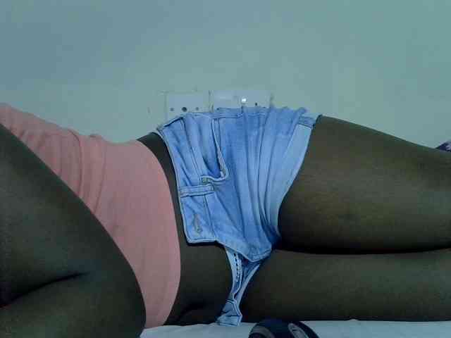 Sexycharlet43 webcam