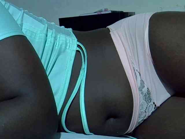 Sexycharlet43 webcam