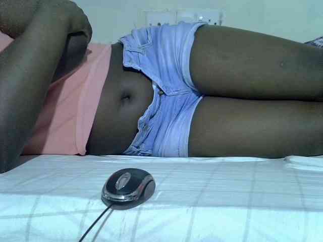 Sexycharlet43 webcam
