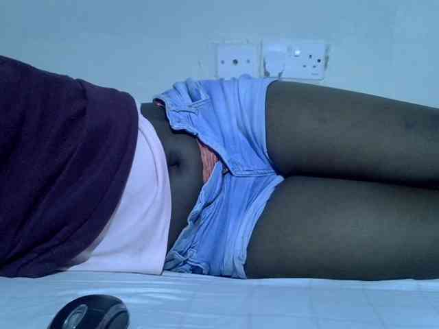 Sexycharlet43 webcam