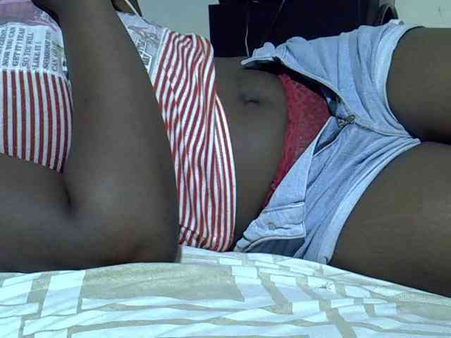 Sexycharlet43 webcam