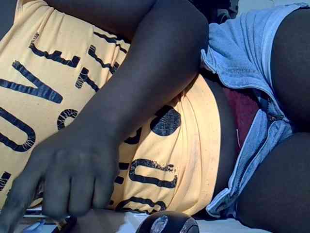 Sexycharlet43 webcam