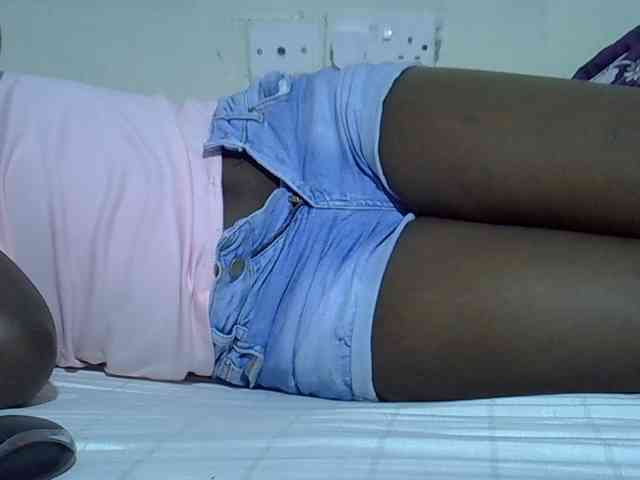 Sexycharlet43 webcam