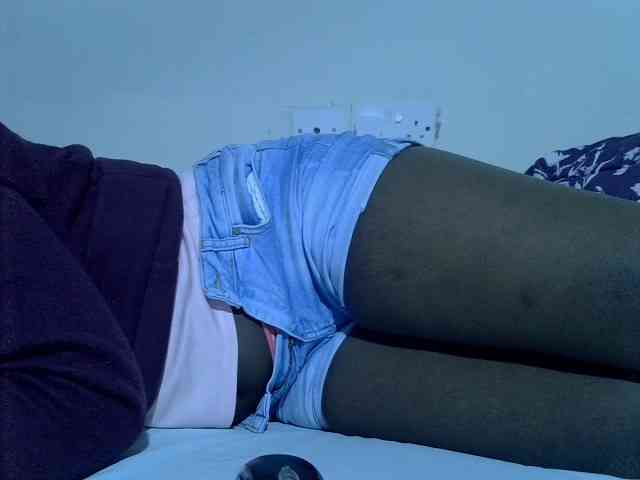 Sexycharlet43 webcam