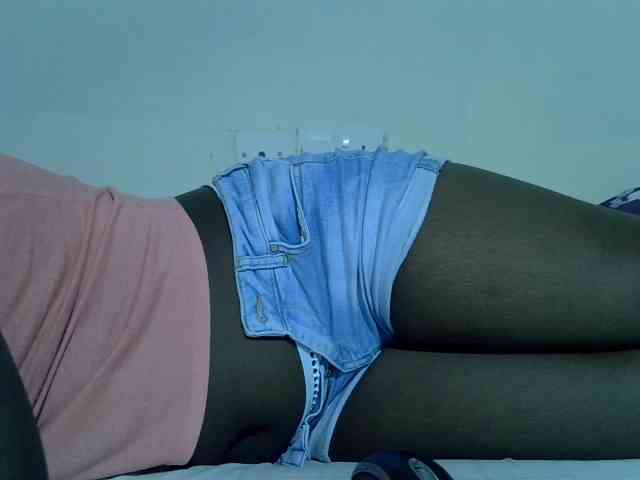 Sexycharlet43 webcam