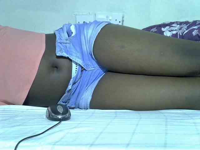 Sexycharlet43 webcam