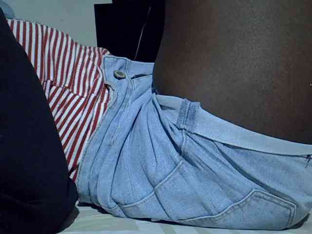 Sexycharlet43 webcam