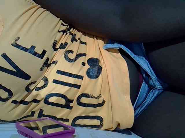 Sexycharlet43 webcam