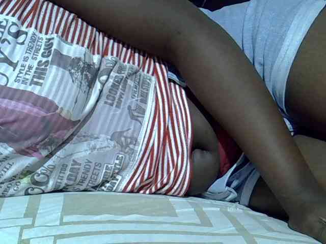Sexycharlet43 webcam