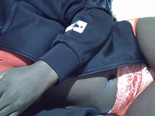 Sexycharlet43 webcam