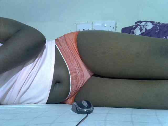 Sexycharlet43 webcam