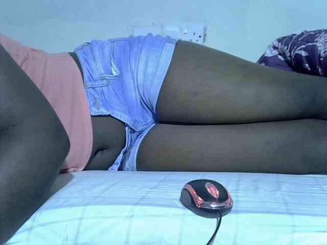 Sexycharlet43 webcam