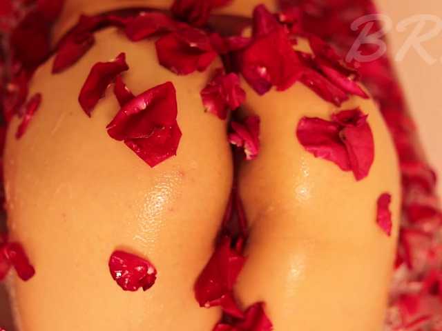 Ridwanaa live cam on BongaCams