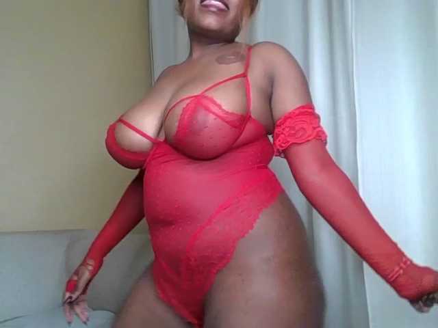 Busty-Bree live cam on BongaCams