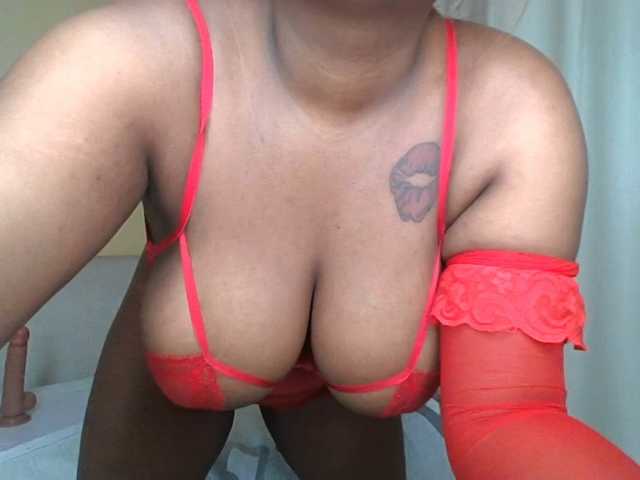 Busty-Bree live cam on BongaCams