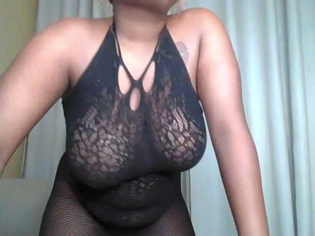 Busty-Bree live cam on BongaCams