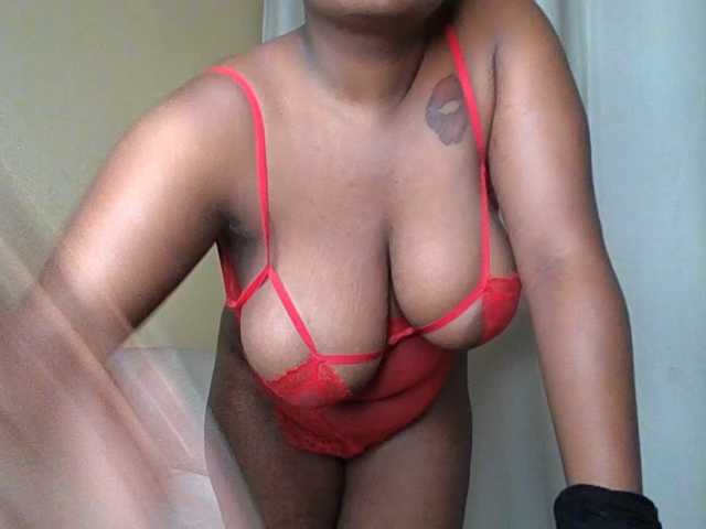 Busty-Bree live cam on BongaCams