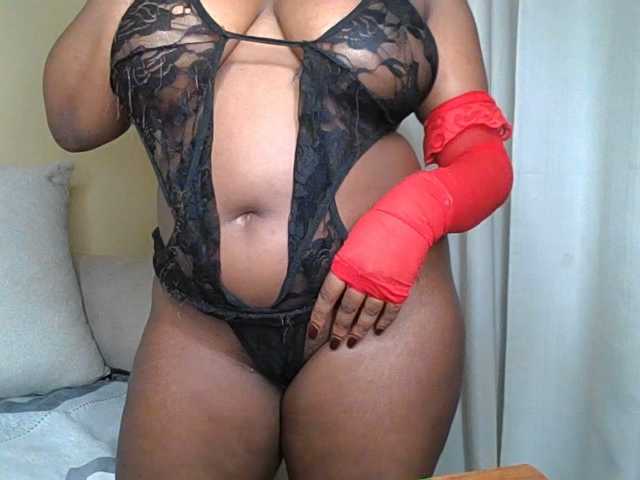 Busty-Bree live cam on BongaCams