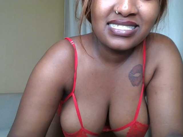 Busty-Bree live cam on BongaCams