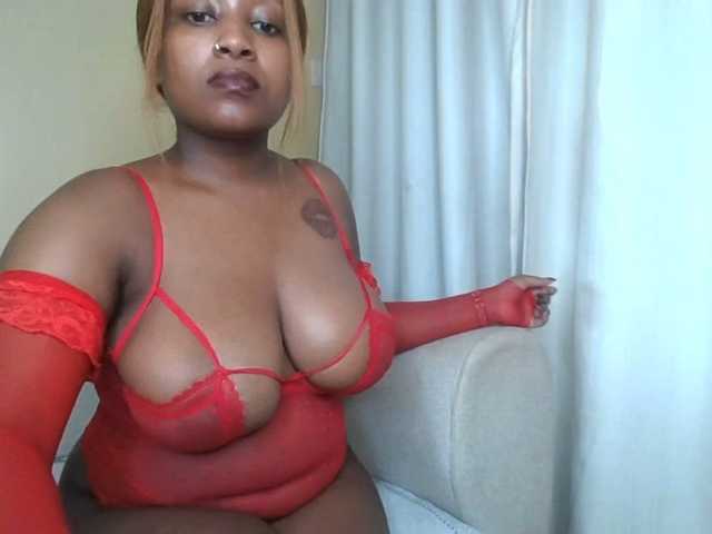 Busty-Bree live cam on BongaCams