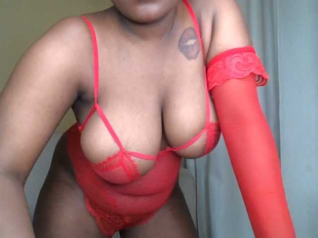 Busty-Bree live cam on BongaCams