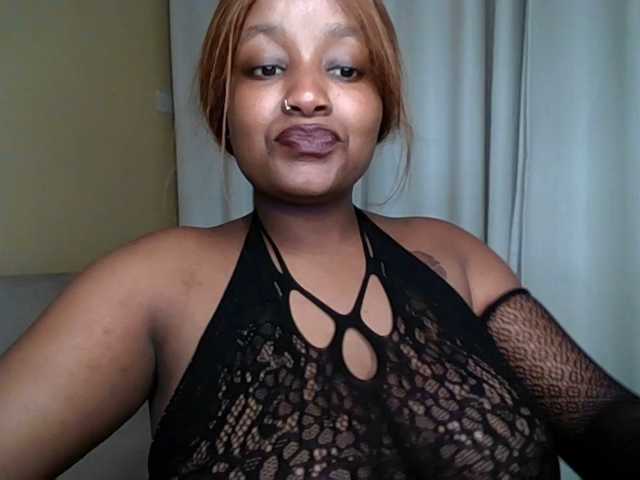 Busty-Bree live cam on BongaCams