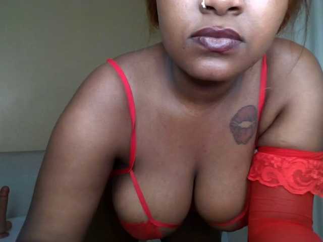 Busty-Bree live cam on BongaCams