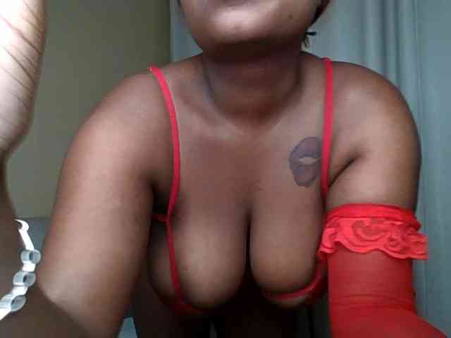 Busty-Bree