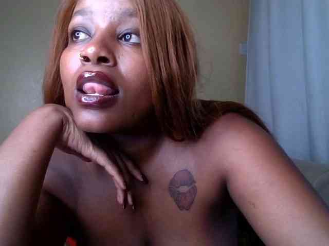Busty-Bree webcam