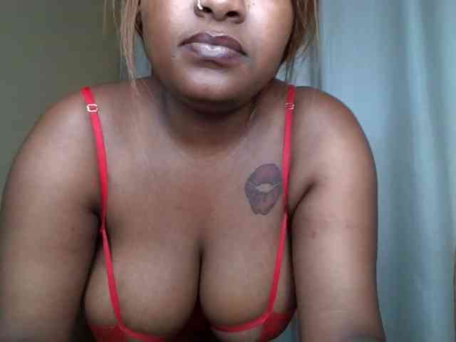 Busty-Bree