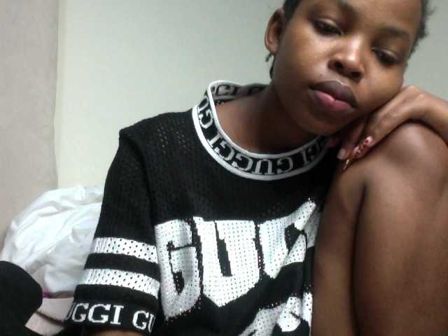 Misty-shee live cam on BongaCams