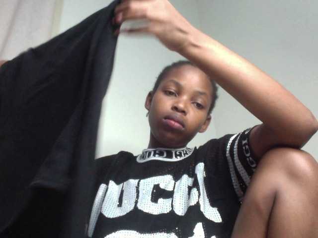Misty-shee live cam on BongaCams