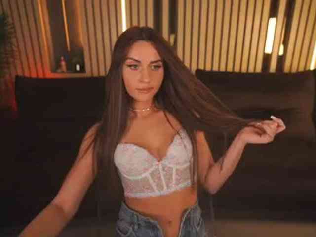 AlexaGreyyy webcam