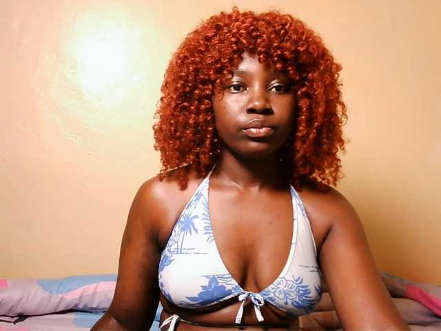 le modèle Sweetbuty est en webcam porno dans un show sur le site bongacams, il possède les tags suivants: Ebony,Redhead,Hairy
