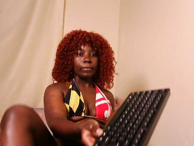 Sweetbuty live cam on BongaCams