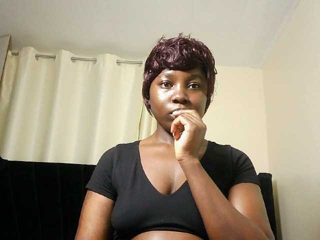 Sweetbuty live cam on BongaCams