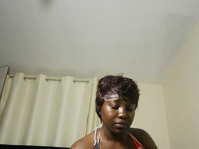 Sweetbuty live cam on BongaCams