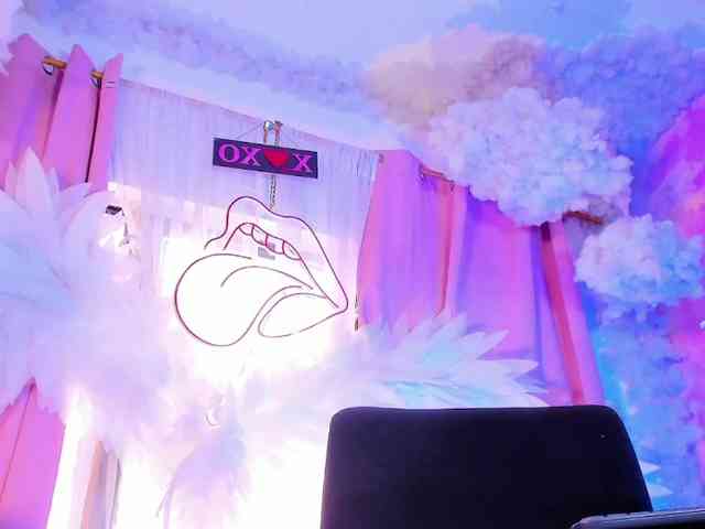 luxy-ary Sex Cam Show