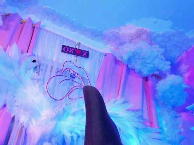 luxy-ary Sex Cam Show